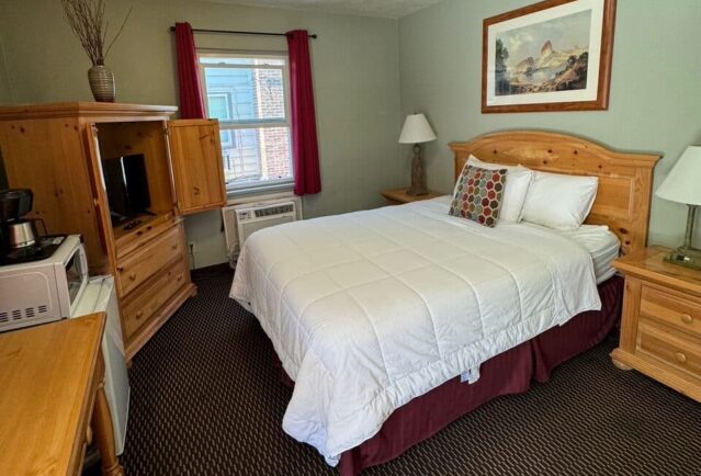 Single Room, Rugged Country Lodge Motel